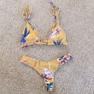 Montce swim Yellow floral bikini